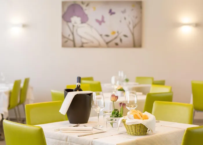Hotel Cristina Naples