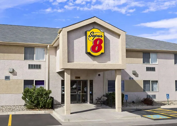 Super 8 By Wyndham Colorado Springs Airport Motel