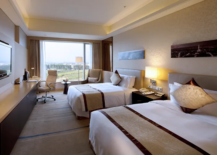 Crowne Plaza Guangzhou Huadu By Ihg - Free Shuttle Bus During Canton Fair Period