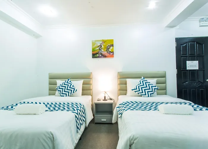 Grand Blue Beach Hotel Manoc-Manoc