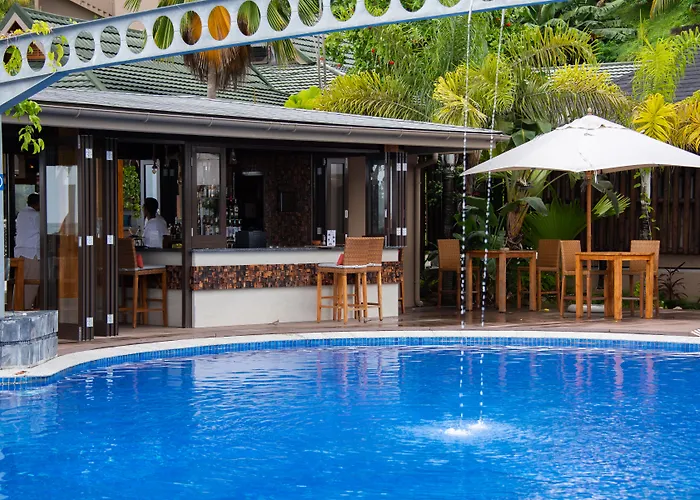 Coco De Mer Hotel And Black Parrot Suites Grand Anse 
