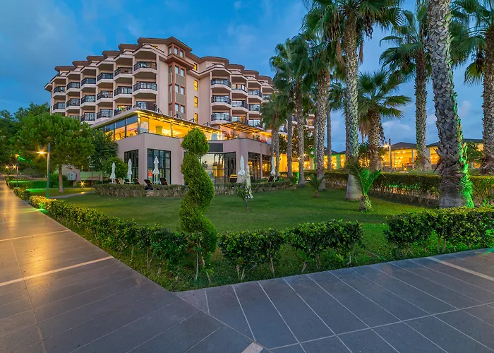 Justiniano Park Conti Hotel Okurcalar
