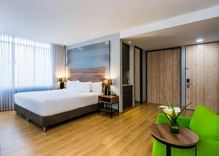 La Quinta By Wyndham Medellin Hotel
