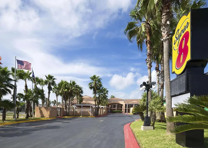 Super 8 By Wyndham South Padre Island Hotel