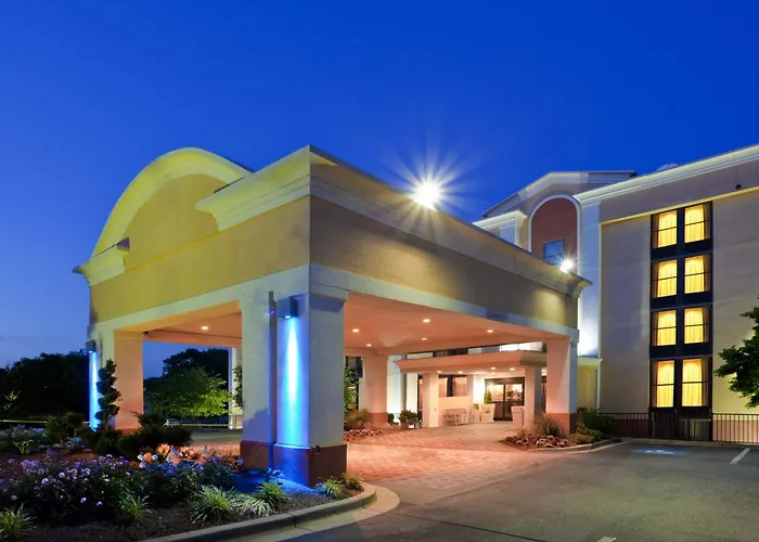 Holiday Inn Express Washington Dc East- Andrews Afb By Ihg Camp Springs
