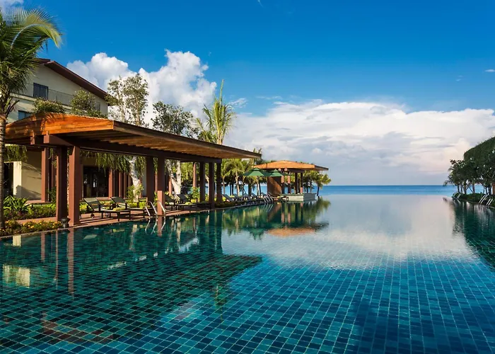 Dusit Princess Moonrise Beach Resort Phú Quốc