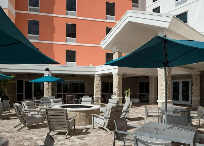 Hampton Inn & Suites Cape Canaveral Cruise Port, Fl