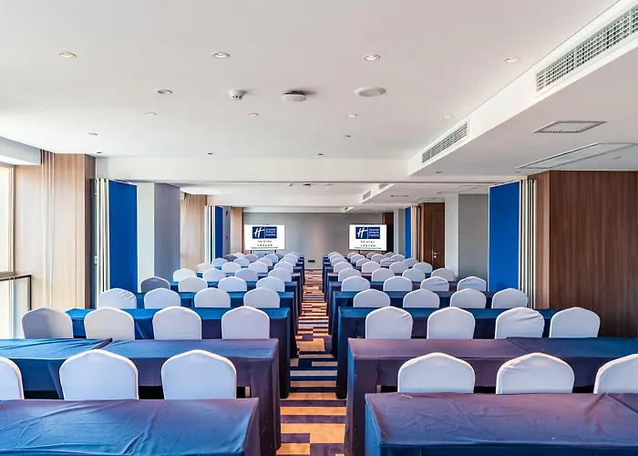 Holiday Inn Express Shanghai Baoyang By Ihg