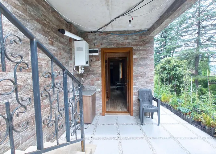 Georgy'S Holiday House Batumi