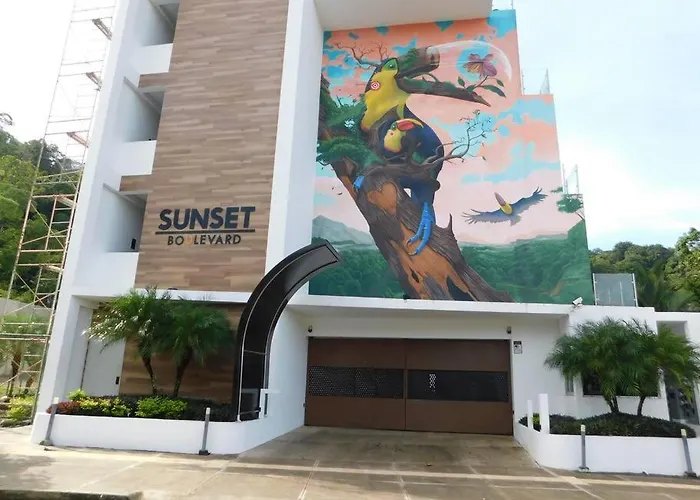 Sunset 205, Sleeps Six, Next Door To The Pool, 100M To The Beach! Jaco