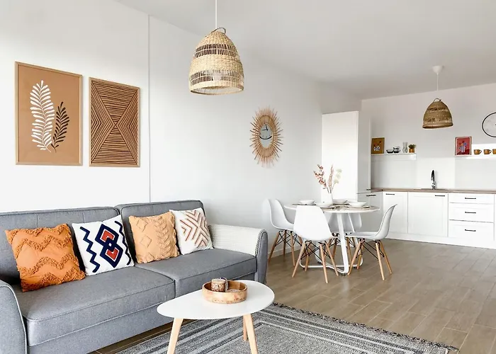 Sol Apartment - Self Check-In, Free Parking Oradea