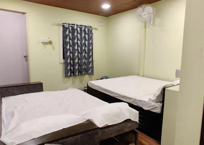 Forest Den Villa Pune