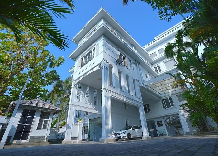 Tgr Suites Kochi