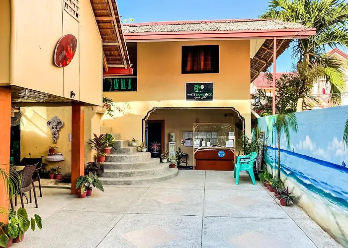 White Shamrock Beach Hotel Balabag 