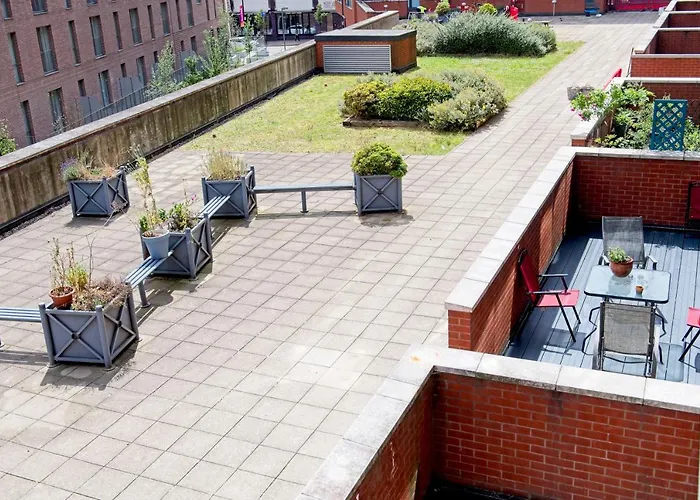 Birmingham City Cente Chines Quarter
