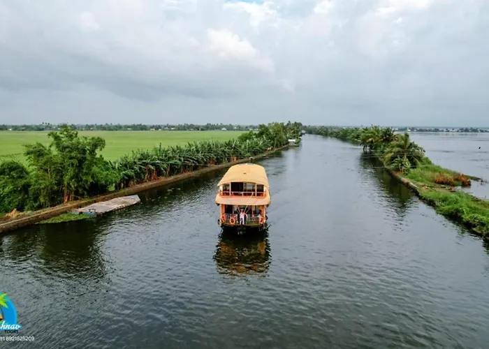Vaishnav Tours Hotel Alappuzha