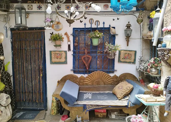 Cozy Garden Apartment Jerusalem
