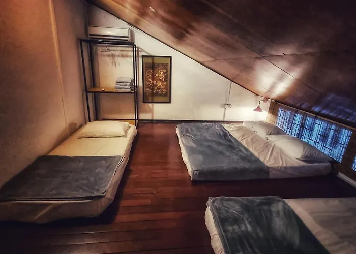 Treehouse Hostel Kuching