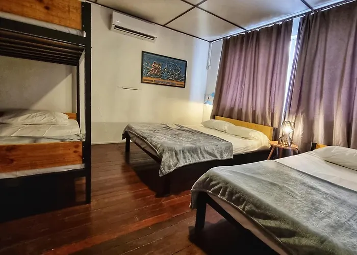 Treehouse Hostel Kuching