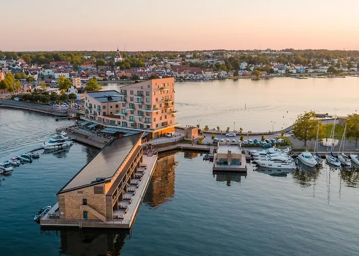 Slottsholmen Hotell Och Restaurang Västervik