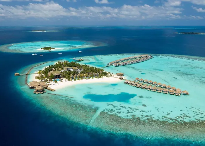 Outrigger Maldives Maafushivaru Resort Dhangethi