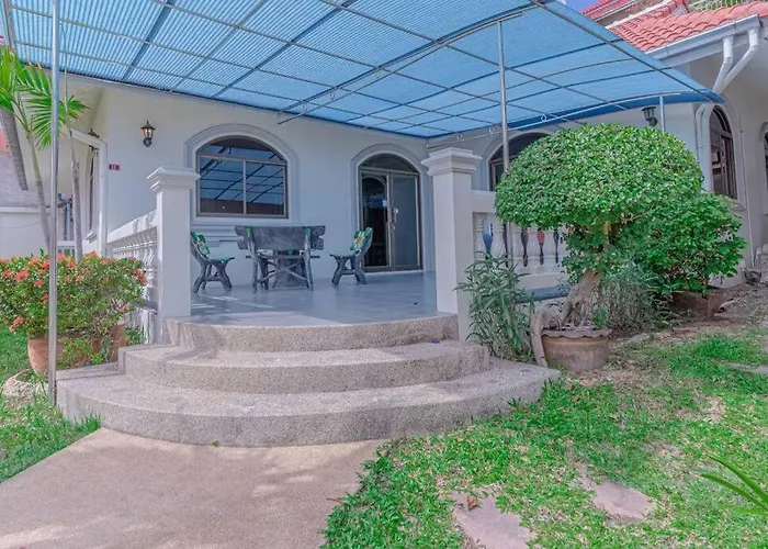 Resort 3-2Br Huge Pool, Bbq, 300M-Beach, 8 Mins To Walking Street Pattaya