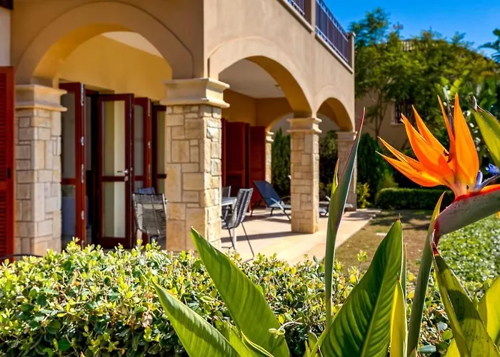 Modern Apartment Ap02 - Zodia With Private Garden, Aphrodite Hills Kouklia