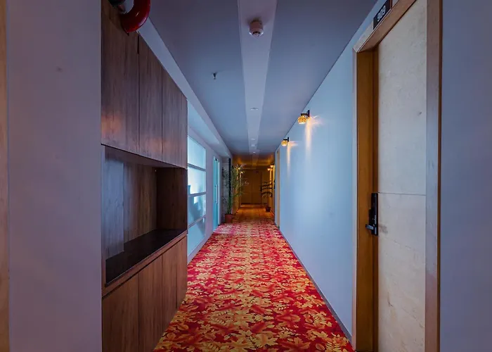 Hotel The Grand Heaven Gandhinagar