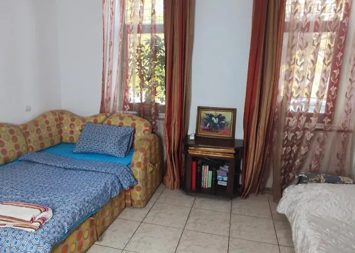 Гостевая Комната Apartment Chernivtsi