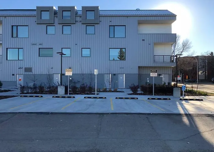 Hot Arabaian Nightscornerpnhsekingwifiu/G Apartment Edmonton