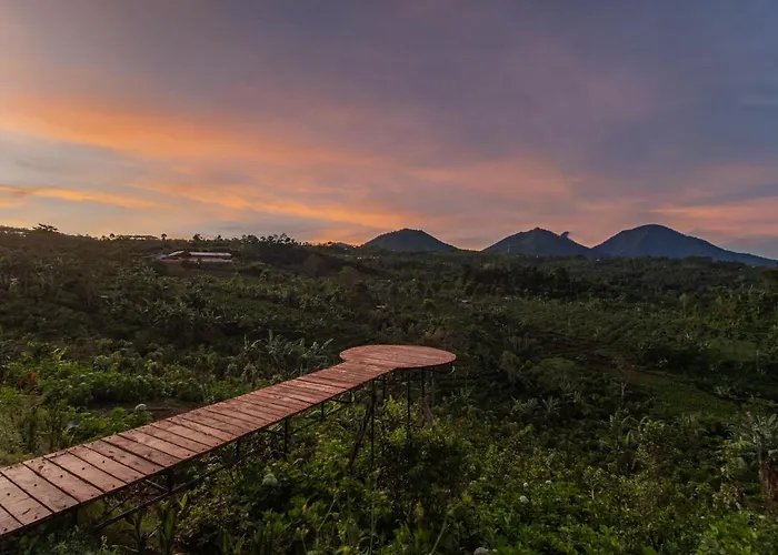 Alam Kita Glamping & Plantation Hotel Munduk 