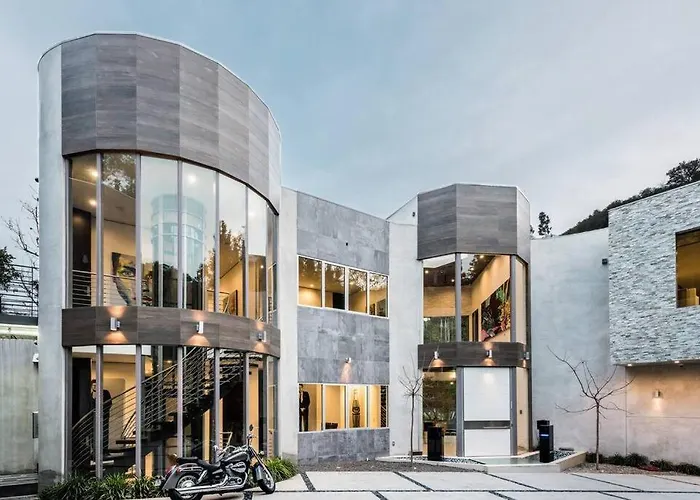 Chantilly Lace Los Angeles