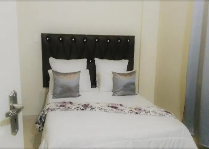 G6 On Marlborough Durban South Beachfront Self-Catering Unit Plus Private Bedroom