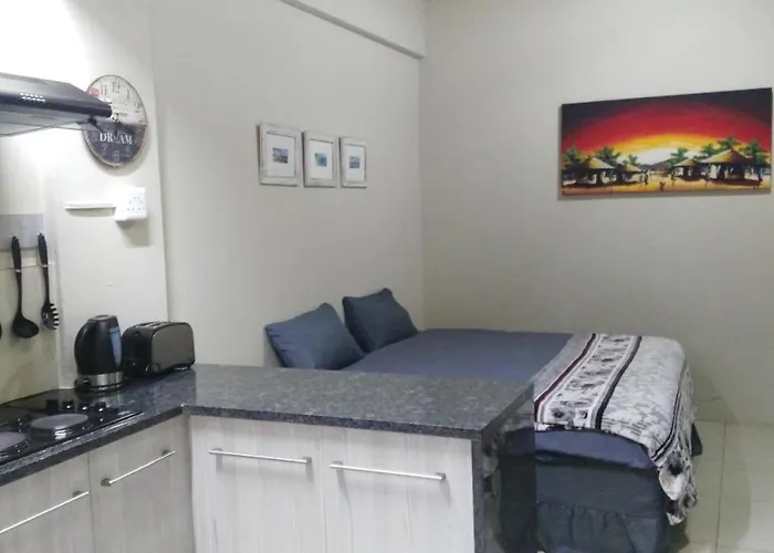 G6 On Marlborough Durban South Beachfront Self-Catering Unit Plus Private Bedroom