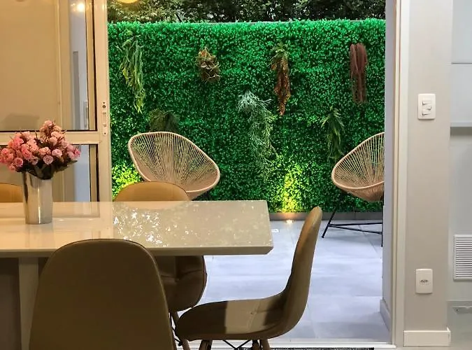 Sobrado Luxo A 600 Metros Da Praia Florianopolis