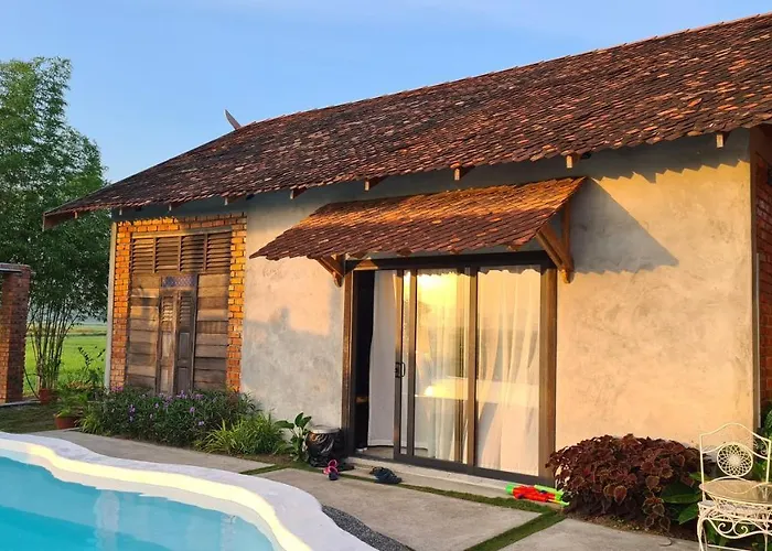 Classic Traditional Villa With Breathtaking View Pool Wifi Pantai Cenang 