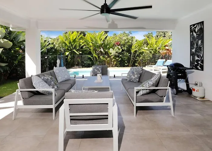 Seaside 300M To Beach 32C Pool For Cooler Months Palm Cove