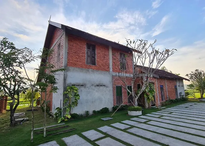Classic Traditional Villa With Breathtaking View Pool Wifi Pantai Cenang 