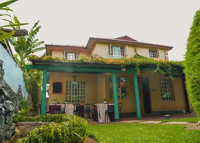 Crest Safari Lodge Bed And Breakfast Arusha