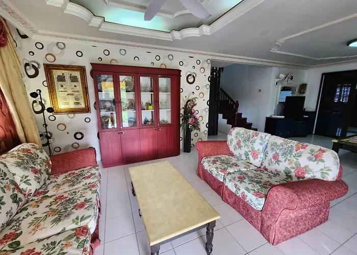 Homestay Petrajaya Kuching