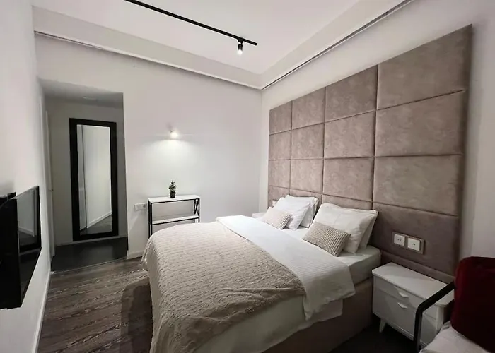 Nice Studio In Baku Courtyard