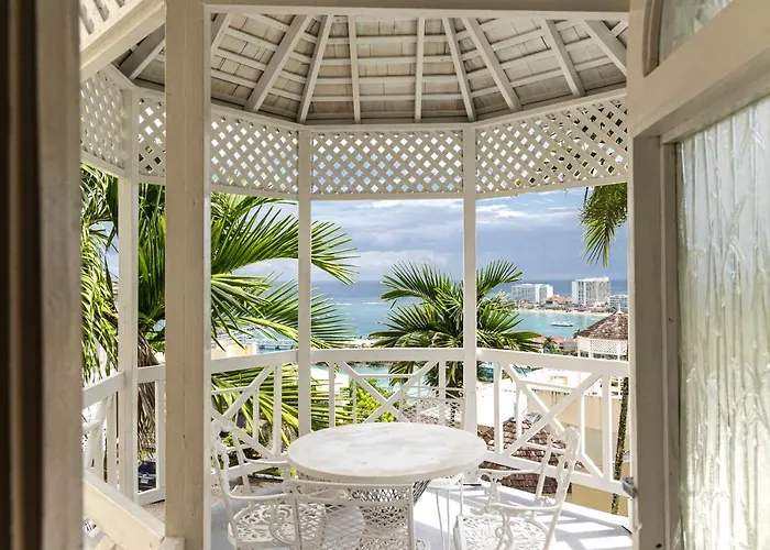 Pampered In Paradise Columbus Heights 2 Bedroom Penthouse Condo Near Ian Fleming Airport Ocho Rios