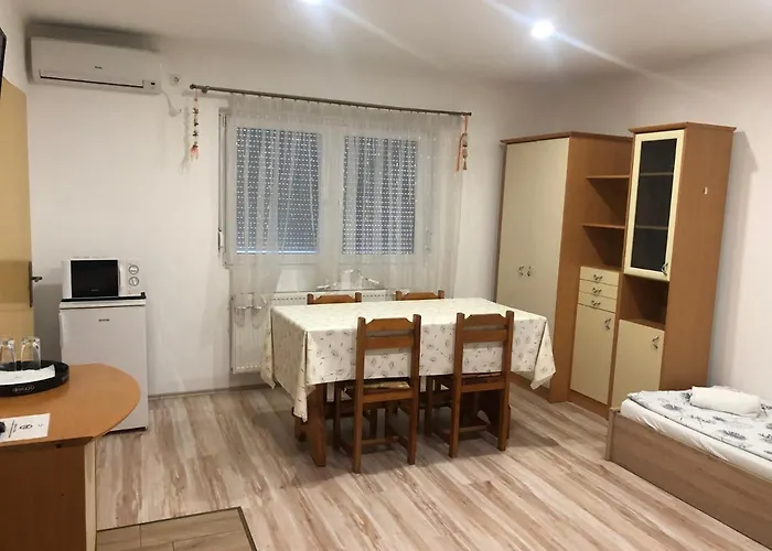 Balaton Panzio Bed & Breakfast Balatonberény