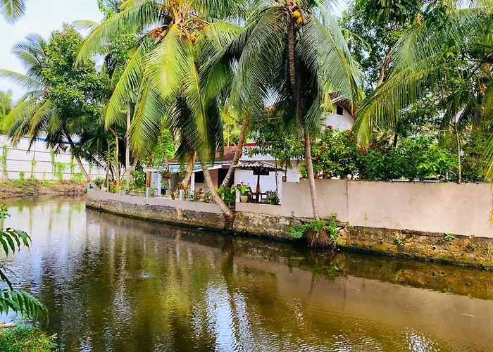 The River Villa Talpe