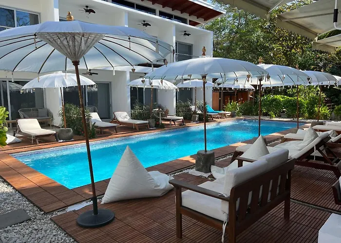 Ride On! Surf Hotel Nosara