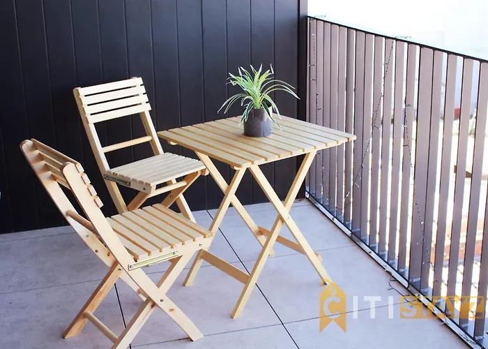 Stylish, Modern, Cute As A Button - Braddon Cbd Apartment Canberra
