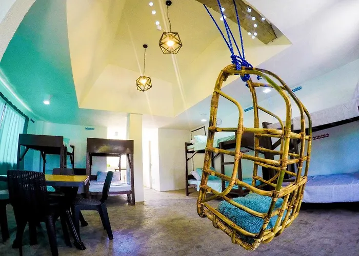 Jmp Hostel Coron