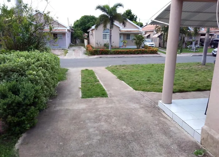 Sweet 1Br Hse Of Mirrors In Secured Gated Caribbean Estate Discont 15 Off Villa Portmore