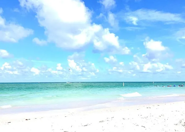 Beautiful Waterfront Home Less Than 7 Mins To Beaches Englewood