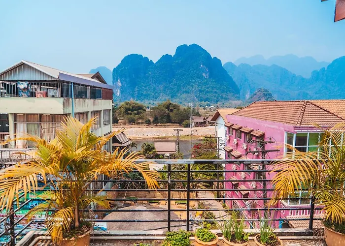 Vang Vieng Sunset Guesthouse & Restaurant